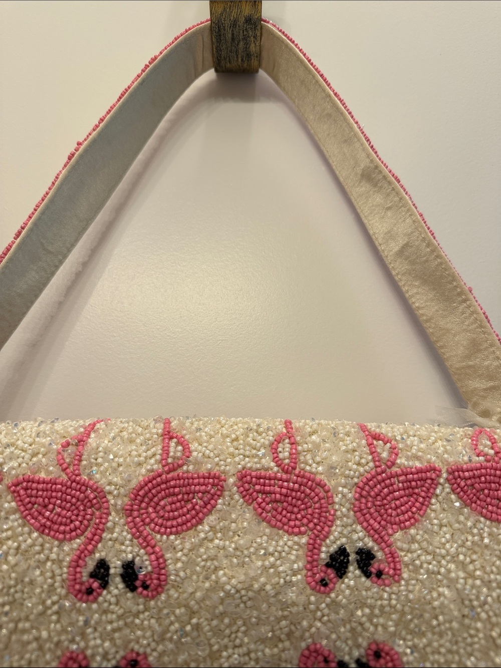 NWT-Viral Pink Beaded Flamingo Shoulder Bag with BLING!!!  It sparkly! - Picture 11 of 13